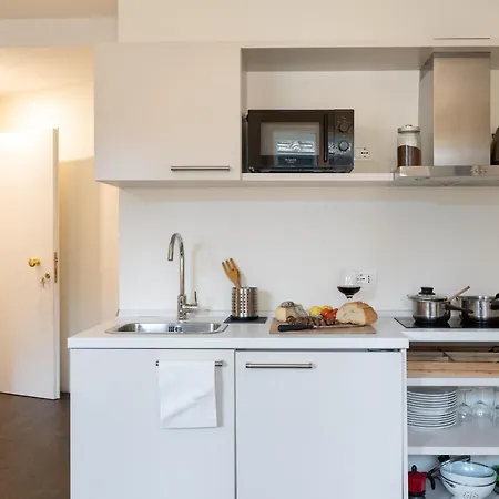 Novella Goldoni Suite-by Concierge Apartment