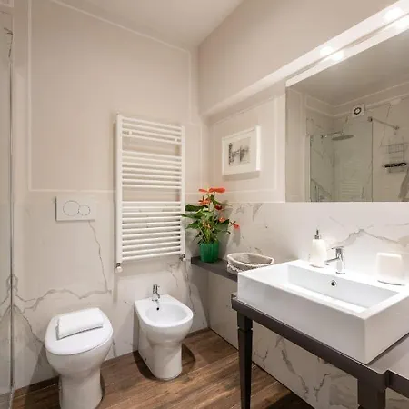 Novella Goldoni Suite-by Concierge