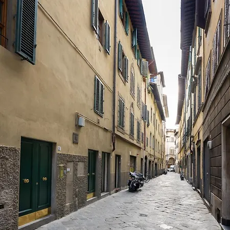 Novella Goldoni Suite-by Concierge Florence