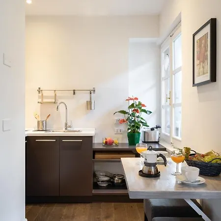Novella Goldoni Suite-by Concierge *