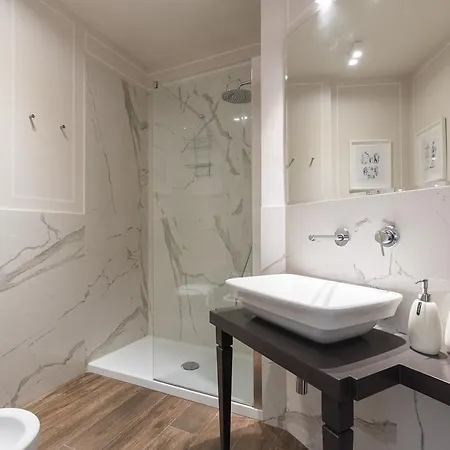 Novella Goldoni Suite-by Concierge * Florence