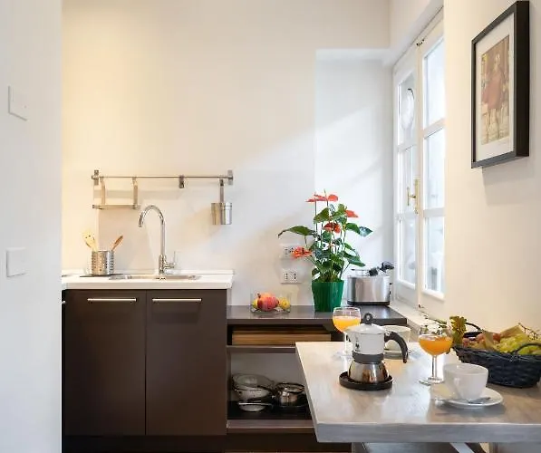 Novella Goldoni Suite-by Concierge *