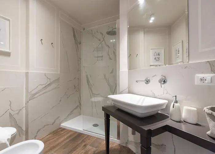 Novella Goldoni Suite-by Concierge * Firenze