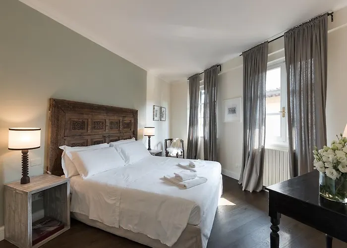 Novella Goldoni Suite-by Concierge Apartman